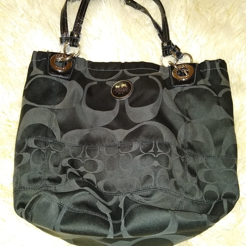 Purse - Picture 1 of 2